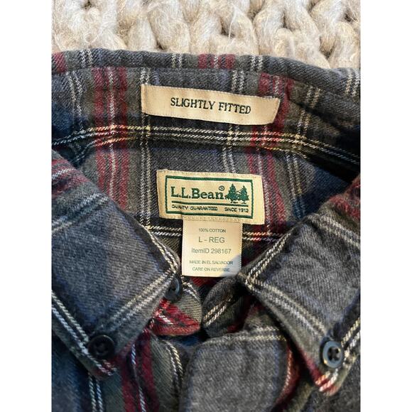 L.L Bean flannel slightly fitted red, gray, green size large - Picture 2 of 4